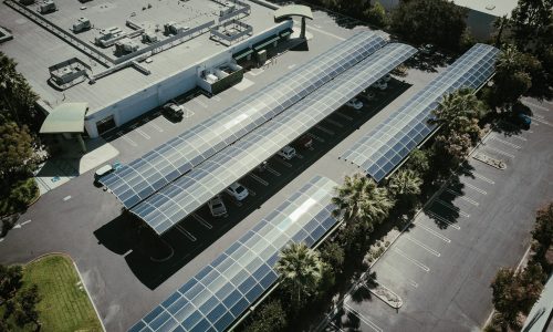 ALTYN vous en dit plus sur les règles à suivre en termes d’urbanisme pour installer des ombrières photovoltaïques sur des parkings.